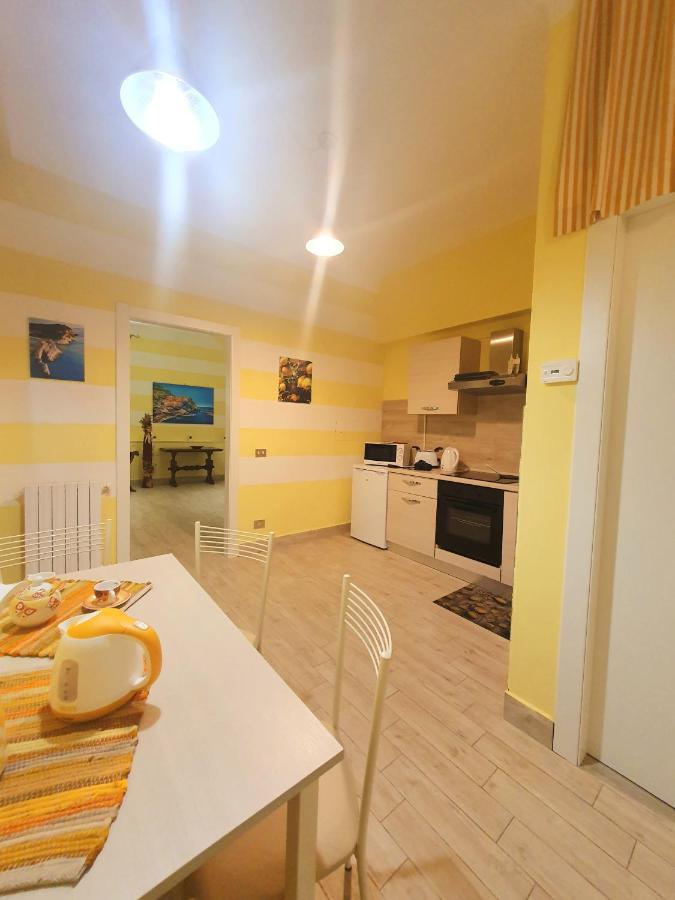 Tecla House Apartment Специя Екстериор снимка